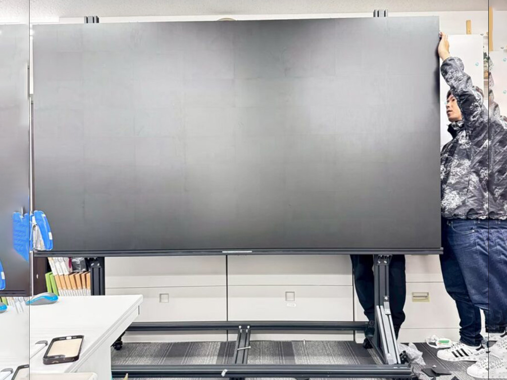 LEDビジョン導入｜UTVSCオフィスホール様（企業内ホール向け映像設備施工事例）